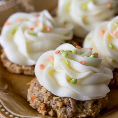 https://sugarspunrun.com/wp-content/uploads/2015/04/carrot-cake-cookies-1-of-1-4-500x500.jpg