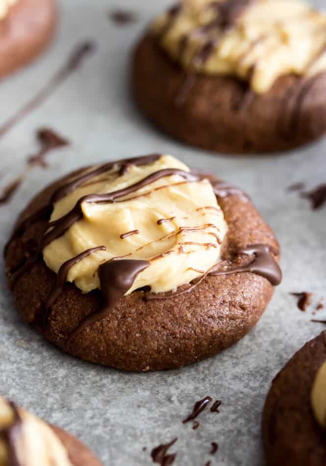 Chocolate Peanut Butter Thumbprint Cookies || Sugar Spun Run