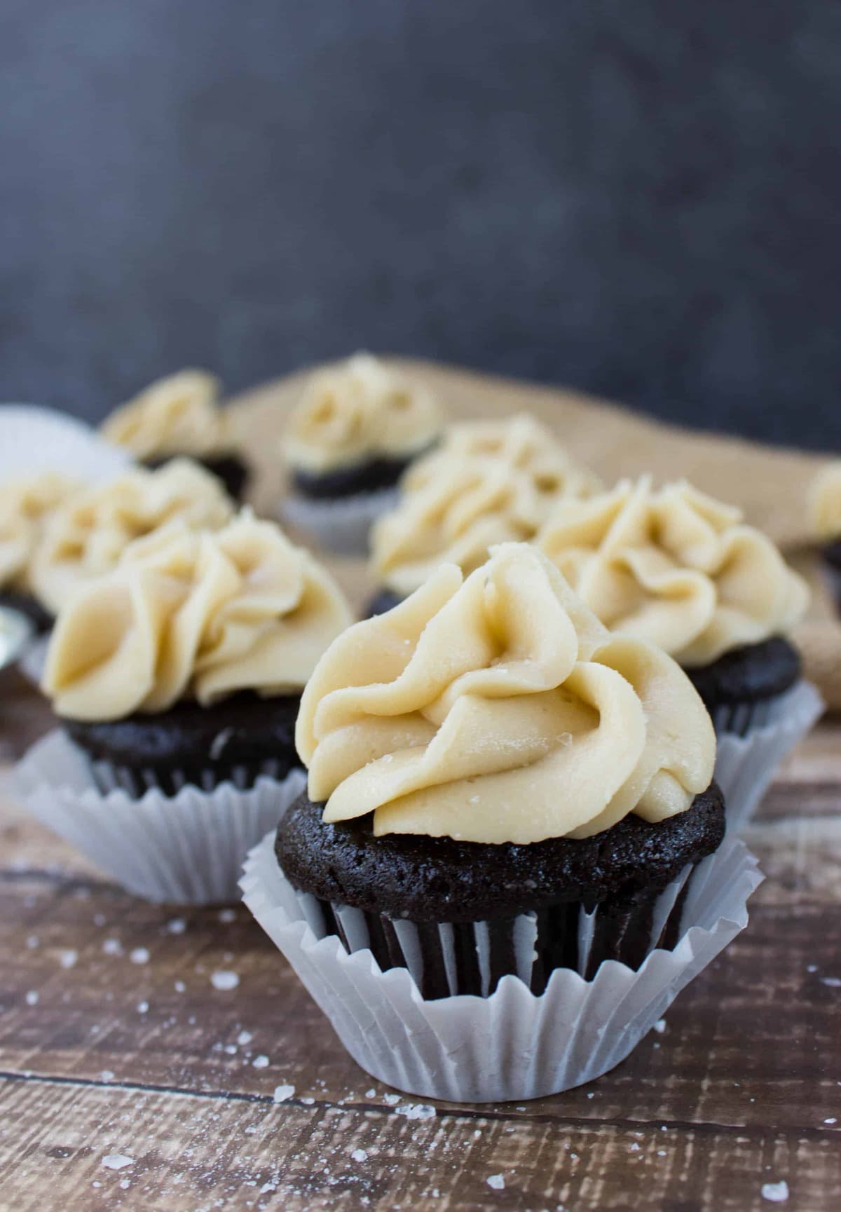 Dark chocolate mini cupcake with salted caramel frosting-13