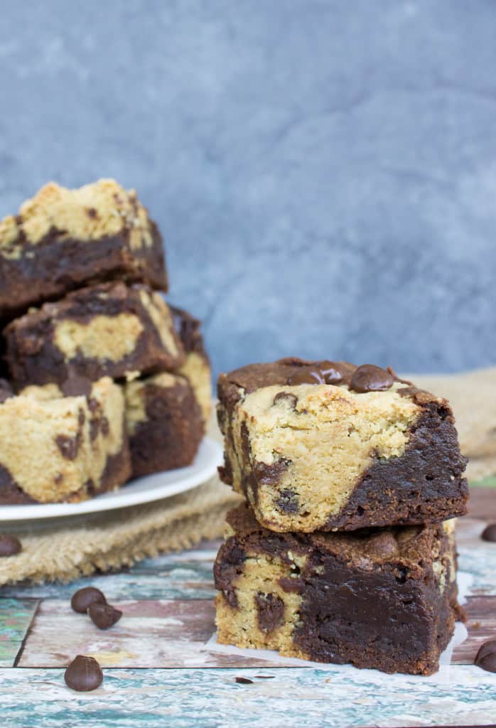 Zwei Keks-/Brownie-Riegel-Scheiben