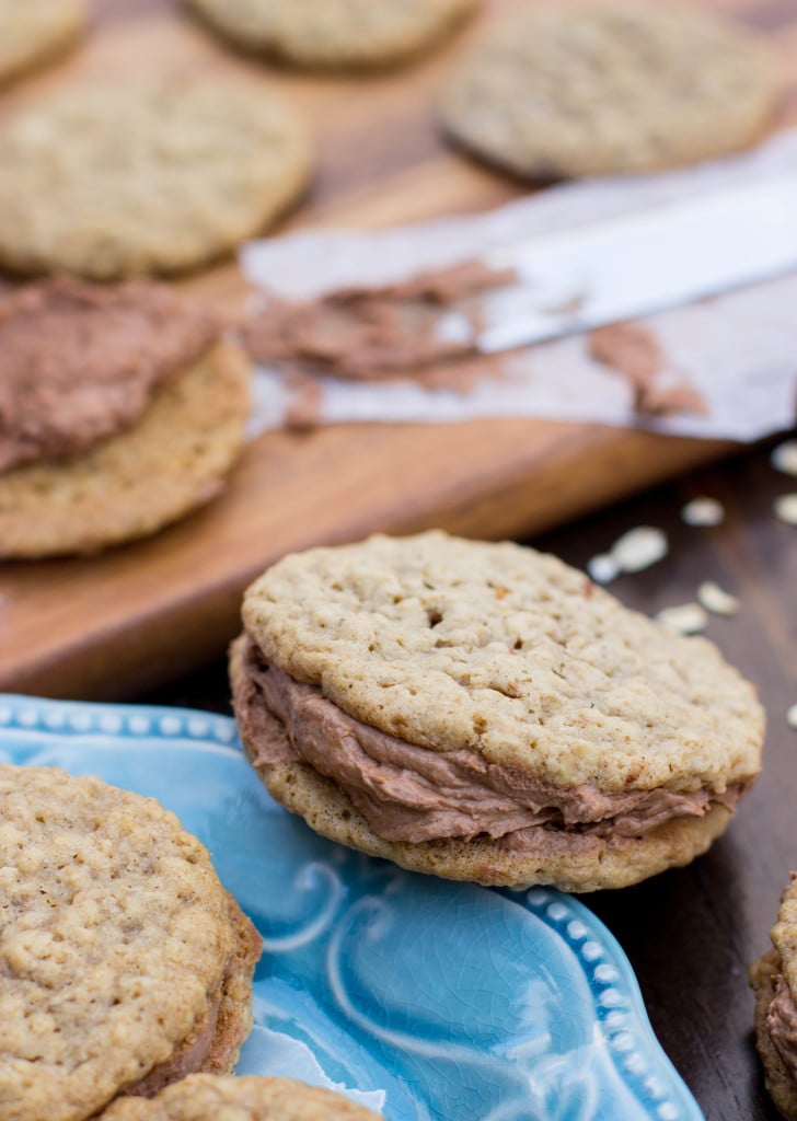 Oats & Chocolate Candy Bars {No Bake!} Sugar Spun Run