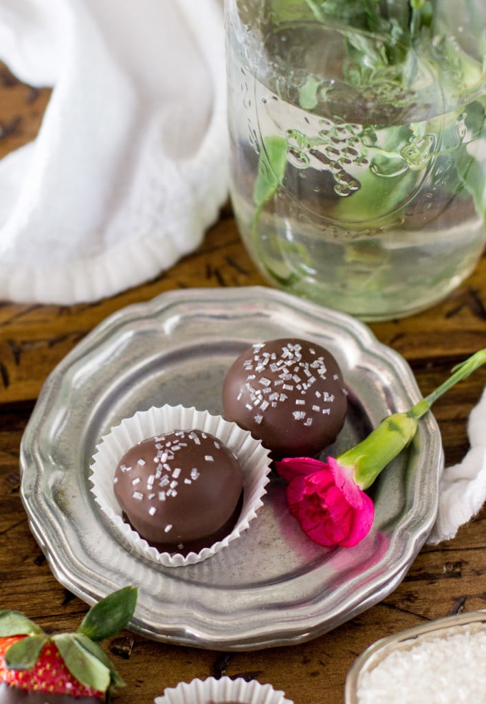 Chocolate Covered Strawberry Buttercream Candy Recipe -- SugarSpunRun