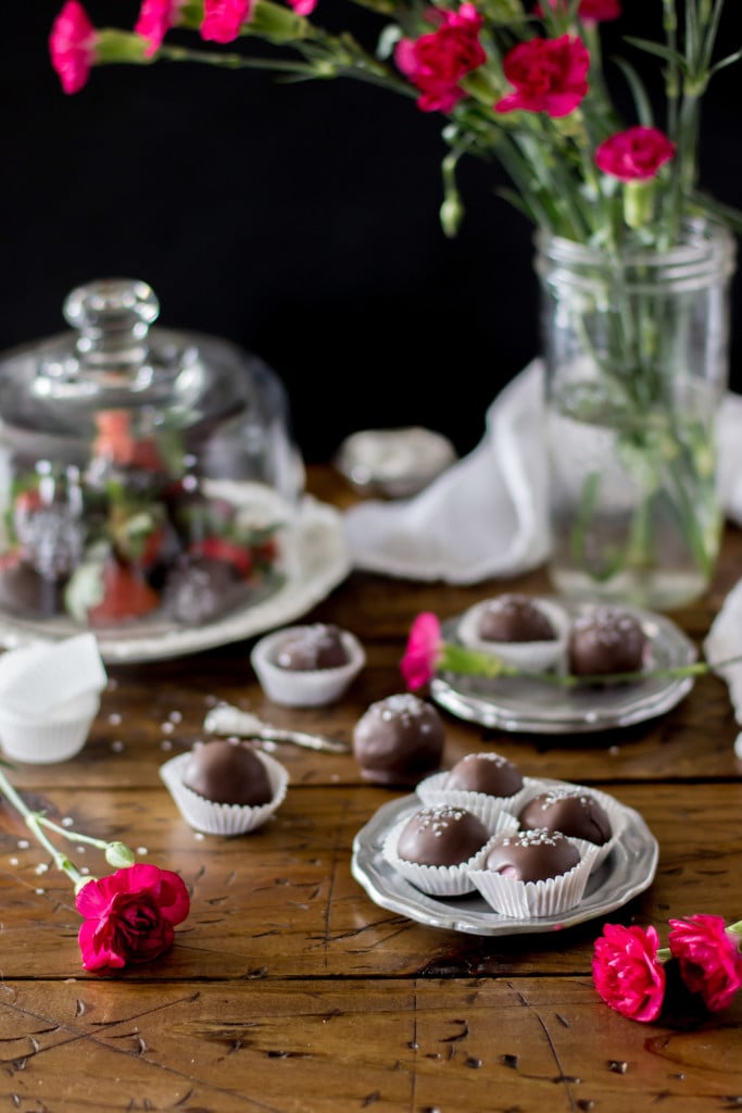 Chocolate Covered Strawberry Buttercream Candy Recipe -- SugarSpunRun