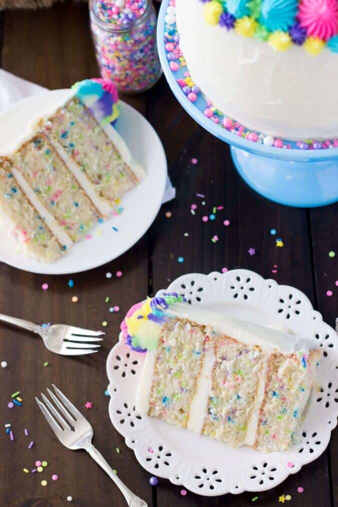 https://sugarspunrun.com/wp-content/uploads/2016/04/funfetti-cake-1-of-1-26-675x1013.jpg