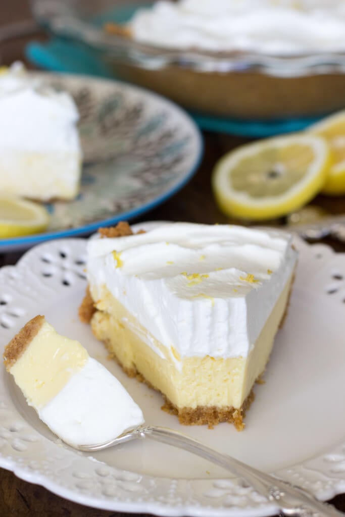 Lemon Cream Pie - Sugar Spun Run
