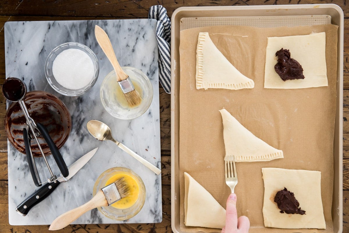 Filling pastry with chocolate cream