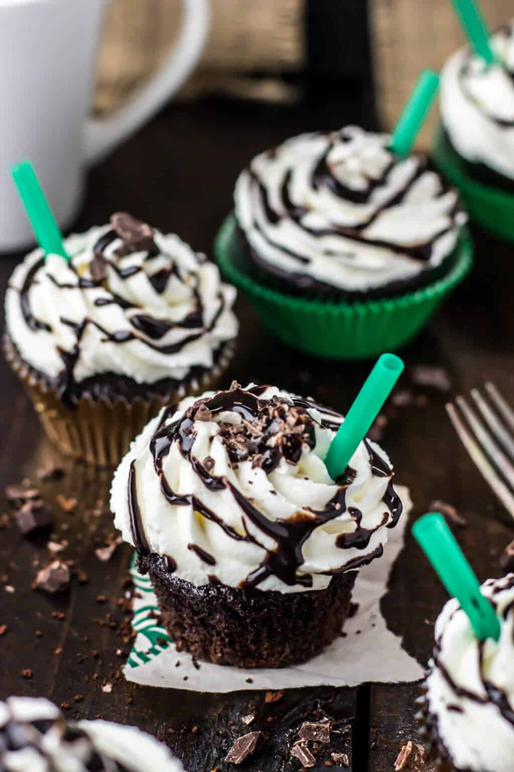 Copycat Starbucks Double Chocolate Chip Frappuccino CUPCAKES... oh my! via SugarSpunRun