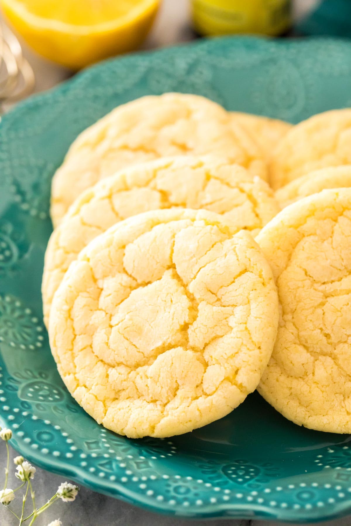 lemon cookies on green plate