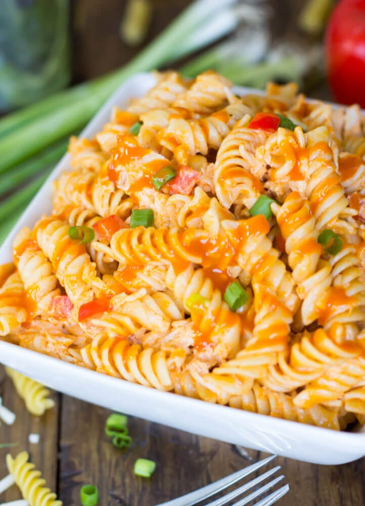 Buffalo Chicken Style Pasta Salad - Sugar Spun Run