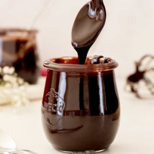 Hot fudge sauce