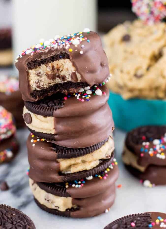 Cookie Dough Stuffed Oreos via Sugar Spun Run