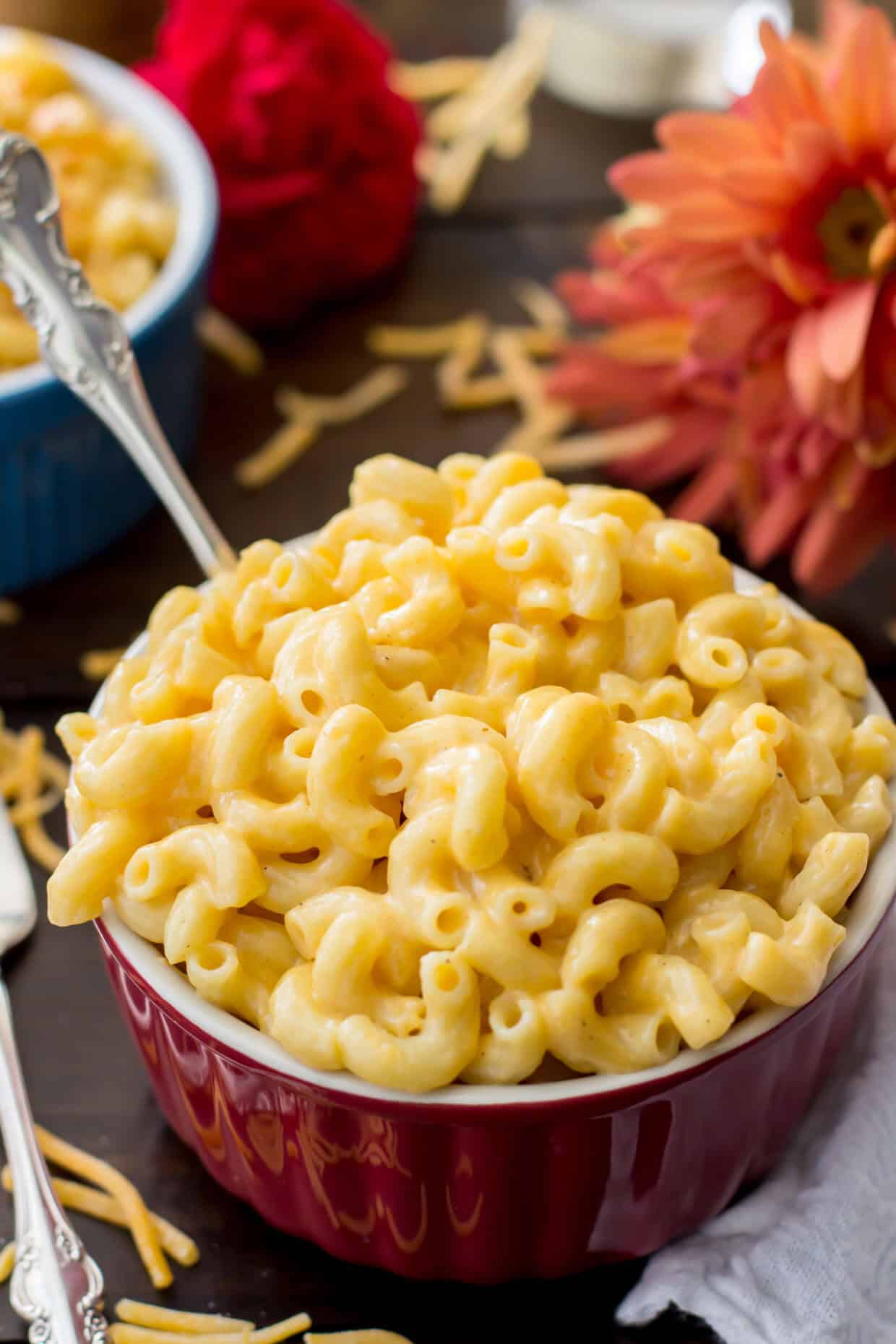Homemade creamy mac and cheese, no flour and no roux required
