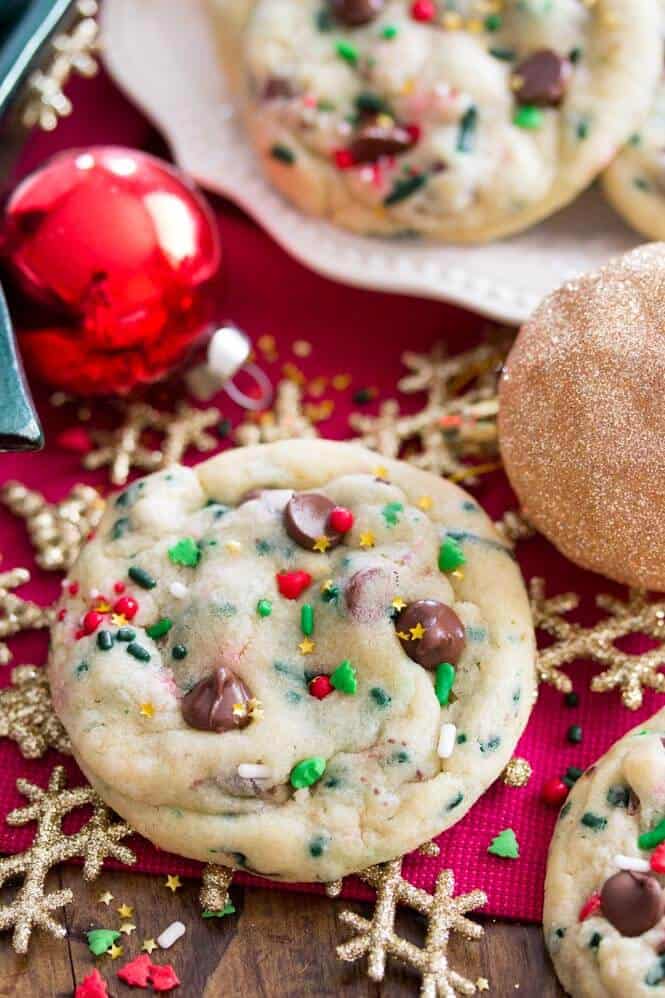 Funfetti Christmas Cookies, soft, chewy, and festive! || Sugar Spun Run