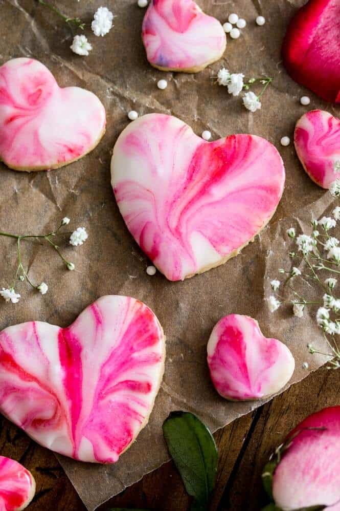 https://sugarspunrun.com/wp-content/uploads/2017/01/valentine-cookies-1-of-1-9.jpg