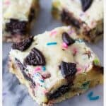 Funfetti Oreo Bars -- soft, chewy blondies with an Oreo cookie layer || Sugar Spun Run