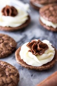 Espresso and cream cookie, topped with both fillings, without the topper put on