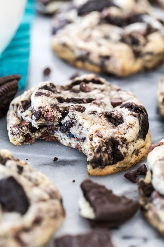 Cookies and Cream Cookies (Easy Recipe)