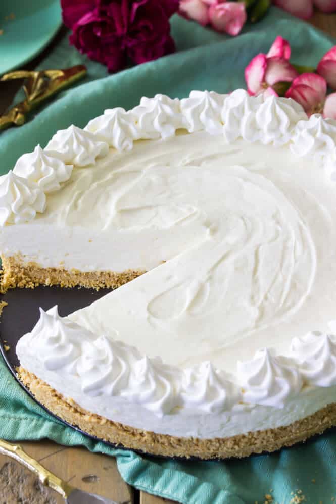 No bake cheesecake -- can be made with homemade whipped cream or cool whip || Sugar Spun Run