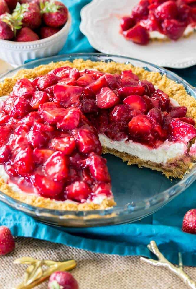 Strawberry Cream Cheese Pie - Sugar Spun Run