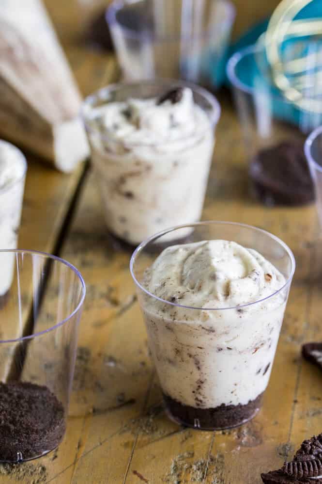 Oreo Cheesecake Dessert Shooters || Sugar Spun Run