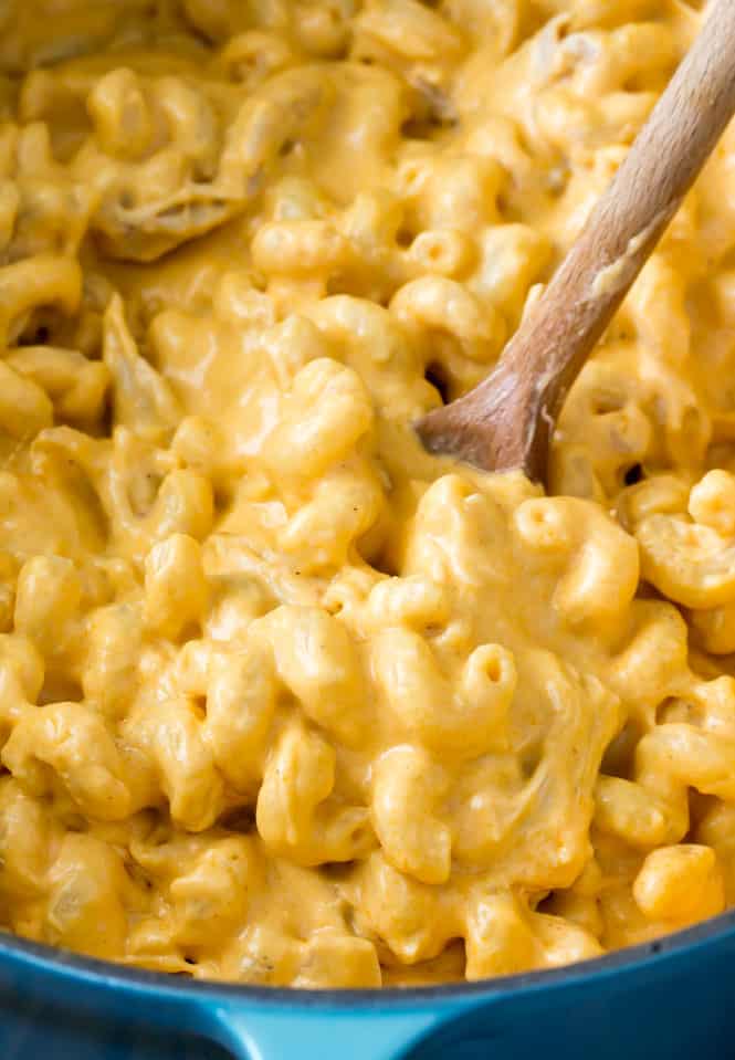 Buffalo mac and cheese in sauce pot