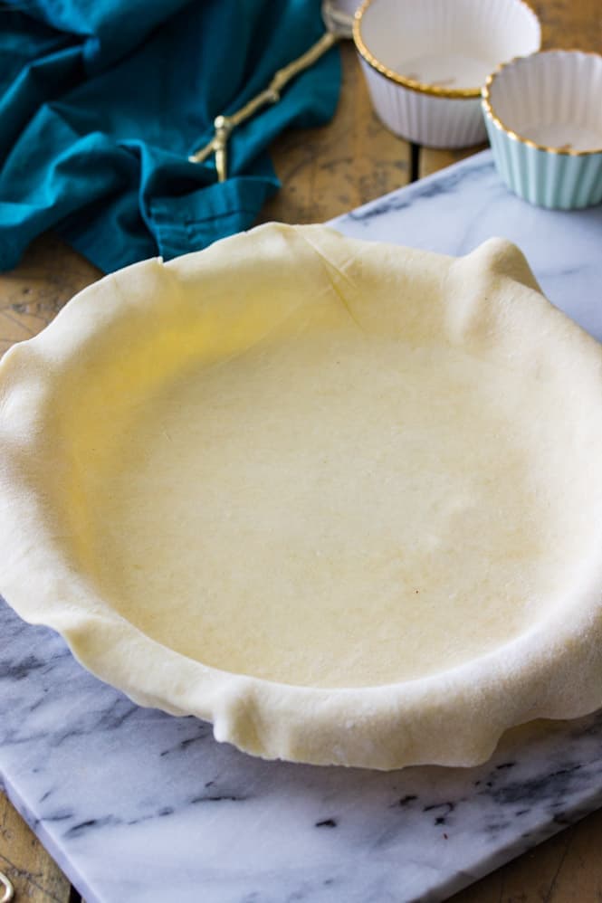 The Best Easy Pie Crust Recipe - Sugar Spun Run