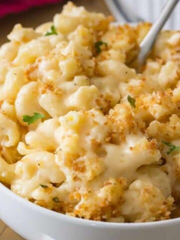 Baked macaroni and cheese in bowl