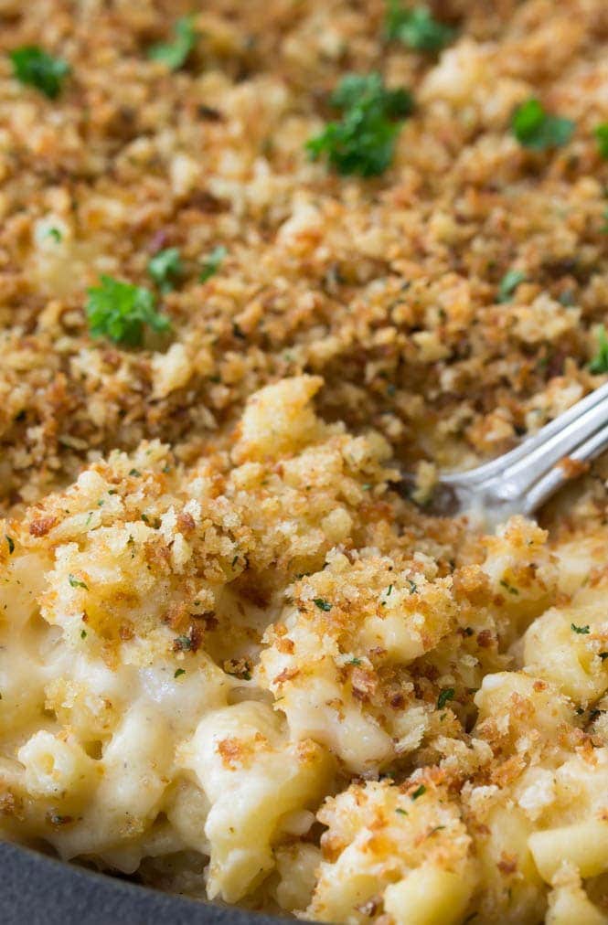 https://sugarspunrun.com/wp-content/uploads/2018/01/baked-macaroni-and-cheese-recipe-1-of-1-14.jpg