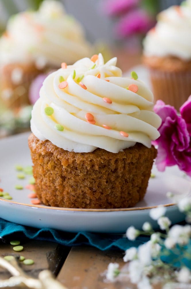 Carrot Cake Cupcakes - Sugar Spun Run