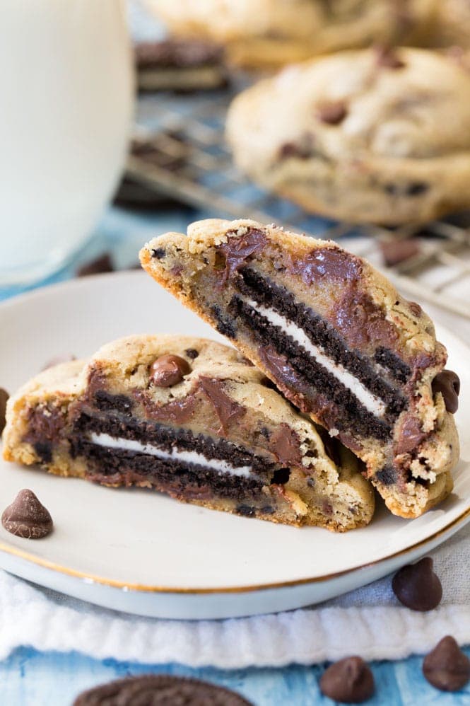 Cross section of Oreo Stuffed Chocolate chip cookie