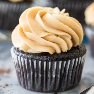 Peanut Butter Cream Cheese Frosting: Delicious, 7-Ingredient Recipe