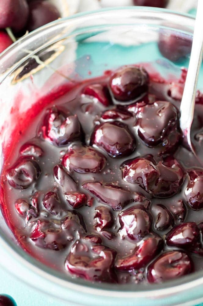 Cherry filling for cherry turnovers