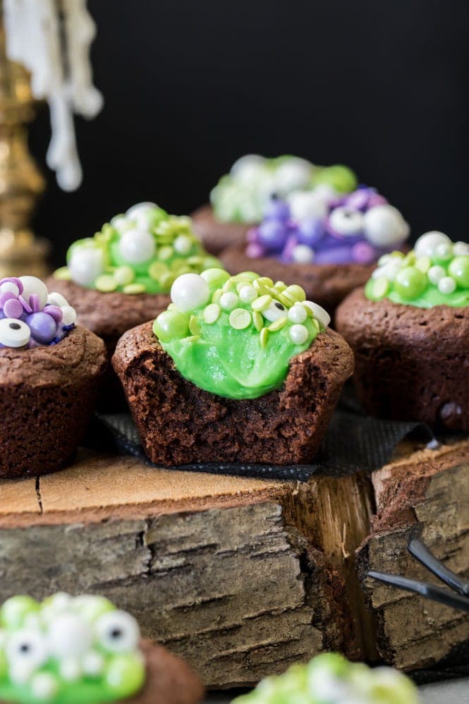 Halloween brownies with green filling