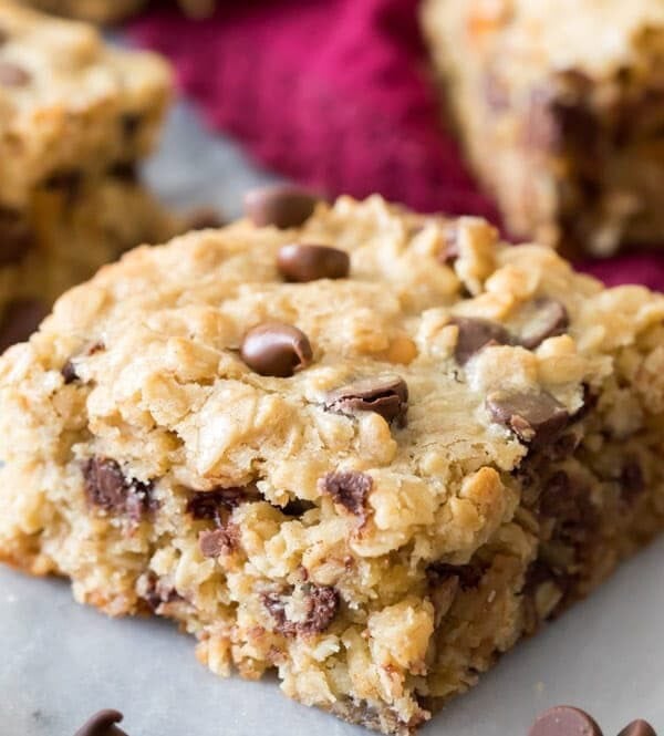 Oatmeal cookie bars