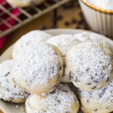 Snowball cookies on plate