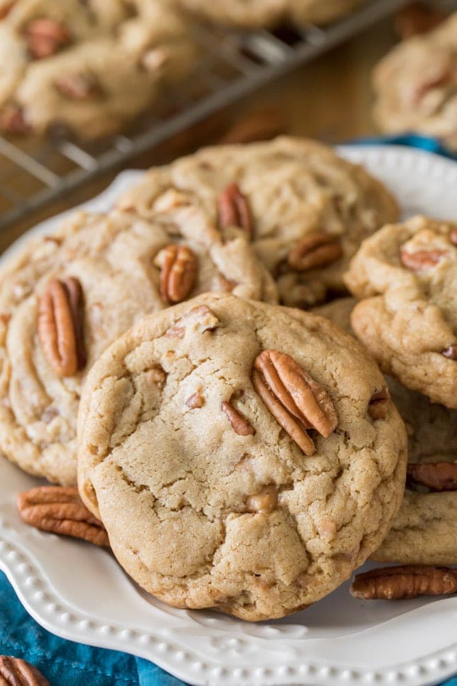 Soft & Chewy Butter Pecan Cookies - Sugar Spun Run