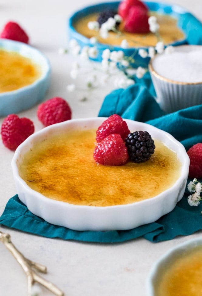 Beschuldiging koel leraar Crème Brûlée Recipe - Sugar Spun Run