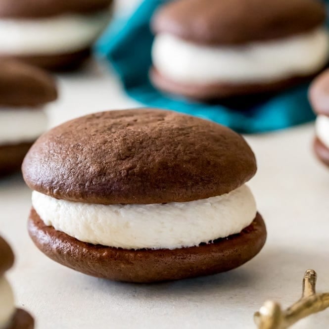 Classic Whoopie Pies (easy chocolate recipe) - Vintage Kitchen Notes