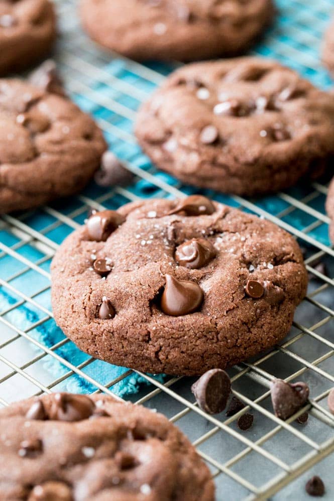 Chocolate cookies cooling on cooling rack