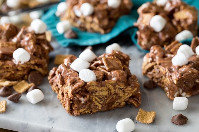 Sliced square of s'mores cereal bars