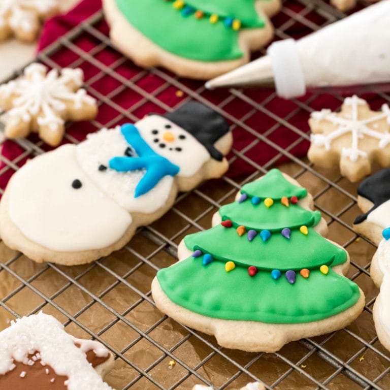 Easy Sugar Cookie Recipe (With Icing!) - Sugar Spun Run