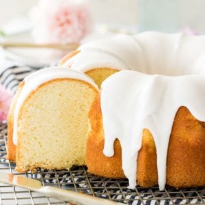 Bundt(R) Cake Icing That Doesn't Run