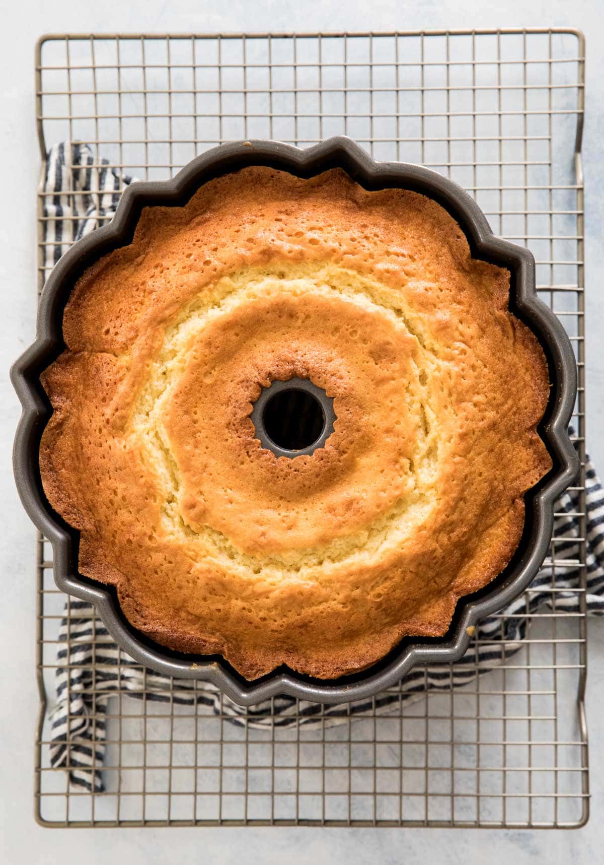 Overhead of freshly baked cake in bundt pan