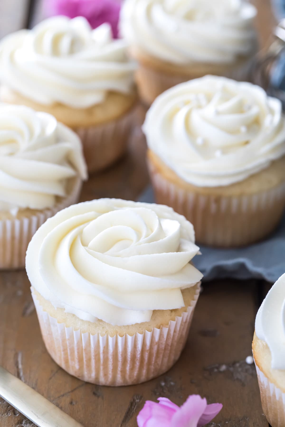 cupcakes with white chocolate swirls