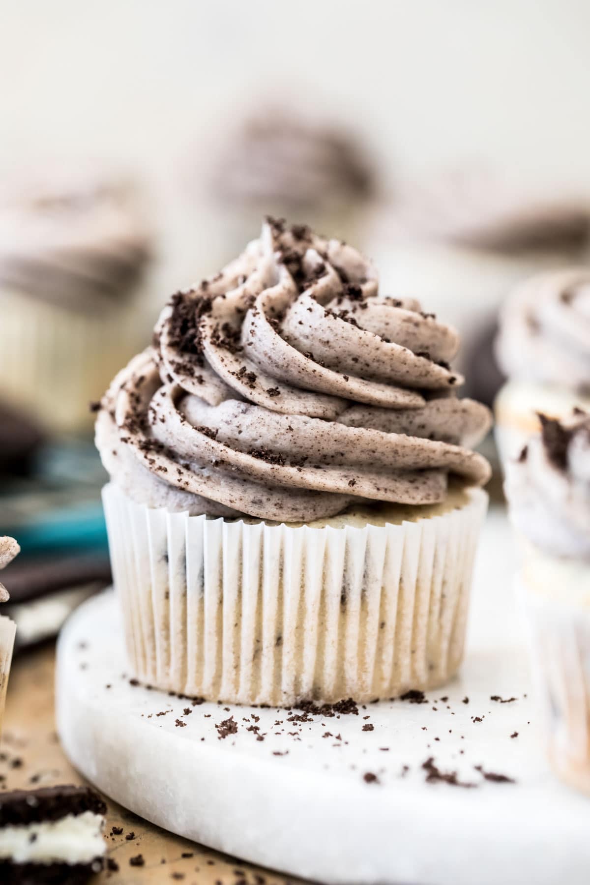 Oreo Cupcakes - Sprinkle Bakes