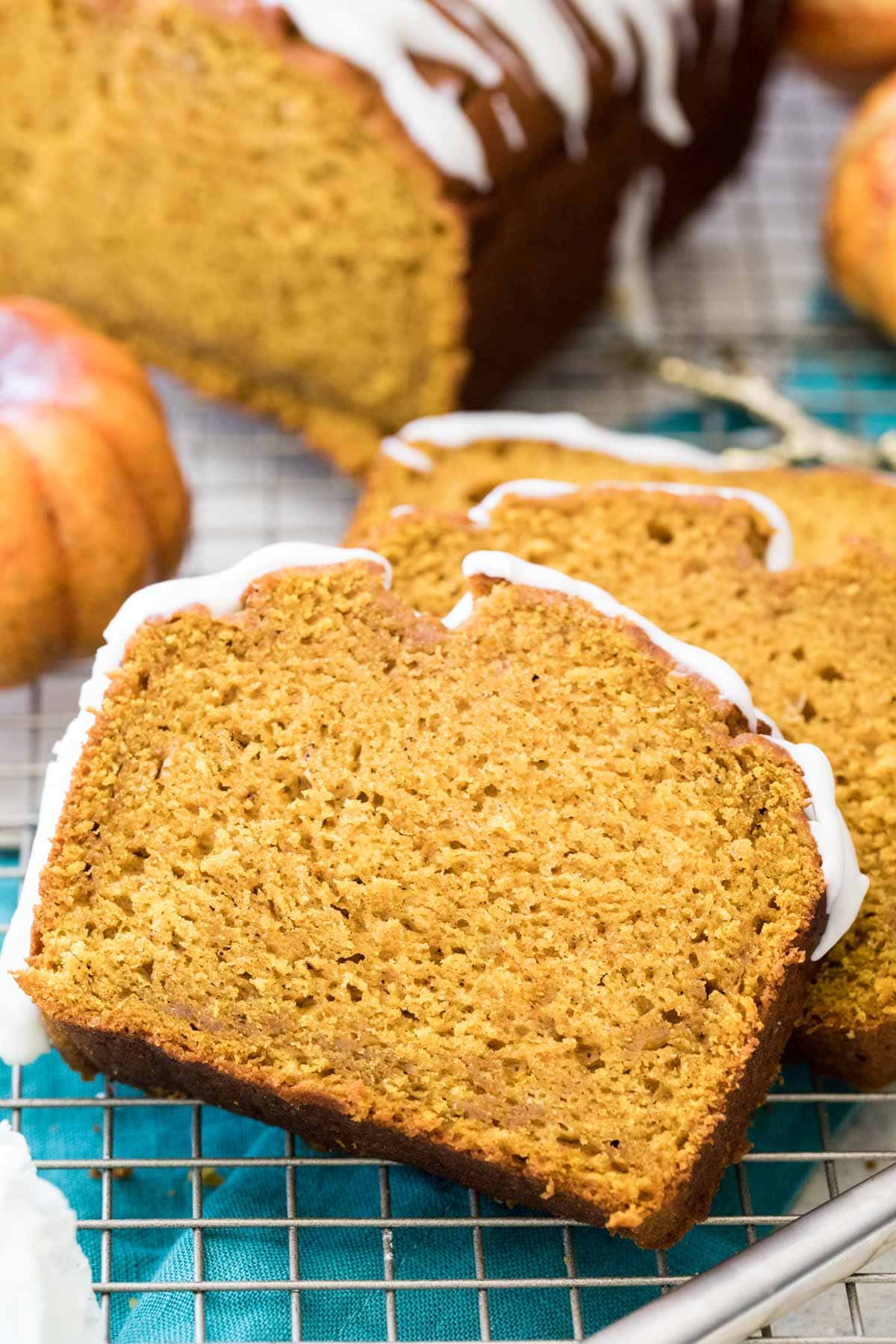 sliced pumpkin bread