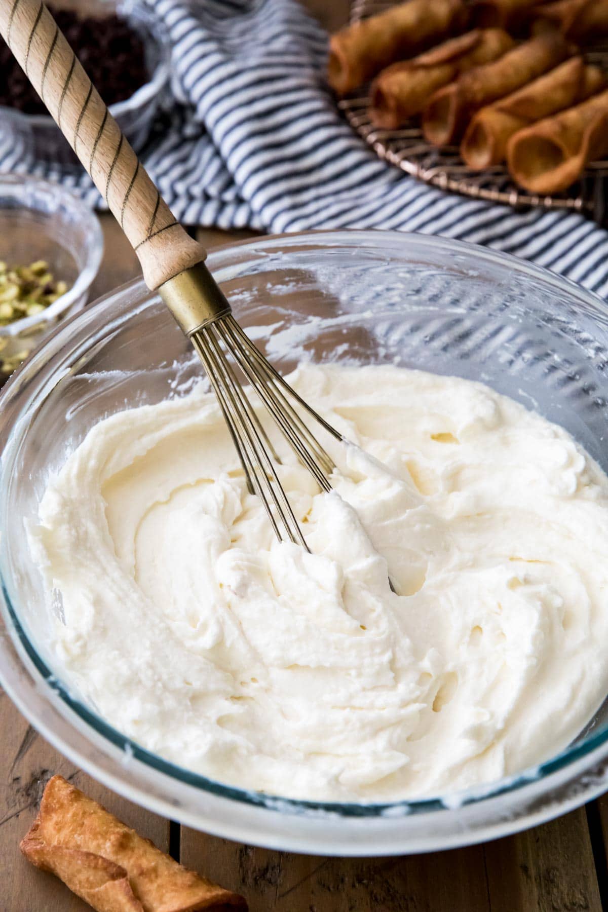 ricotta cheese based filling for cannoli