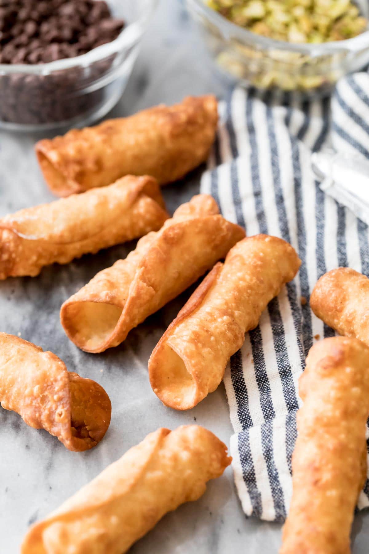 golden brown cannoli shells