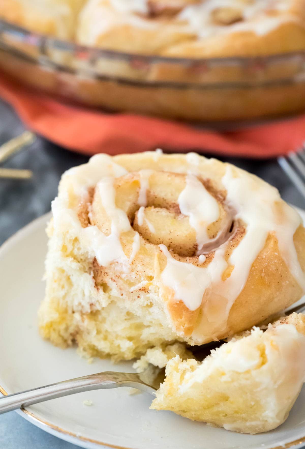 Braided Cinnamon Rolls - i am baker