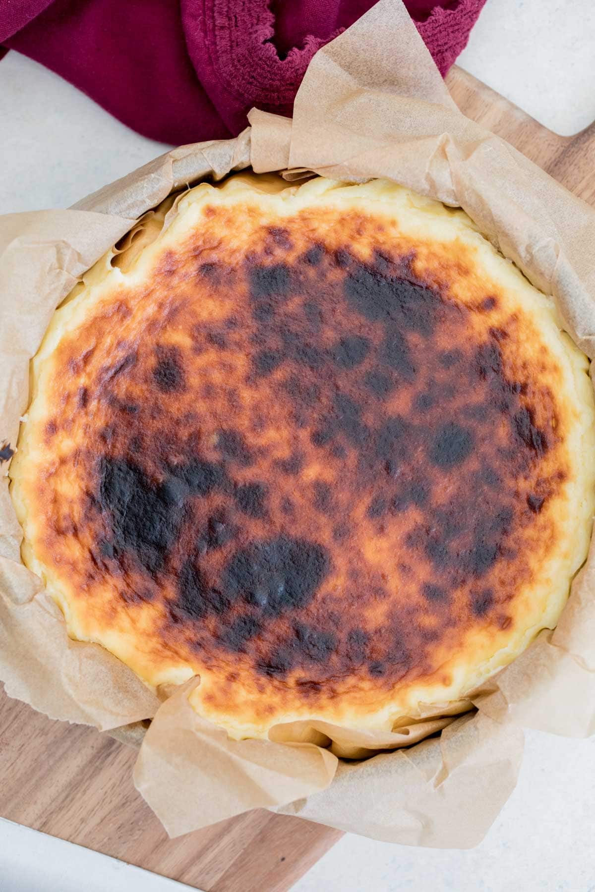 Basque Cheesecake (Burnt Cheesecake) - Sugar Spun Run